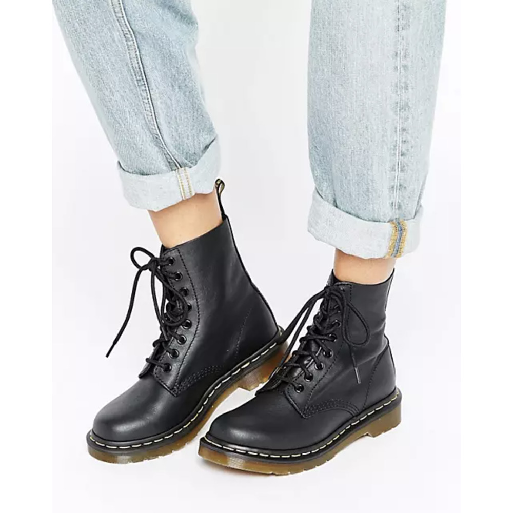 DR MARTENS DOC 1460 Pascal 8 Eye Boots Black Leather Made in England Size 7